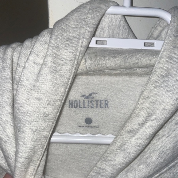 Hollister Light Grey Feel Good Hoodie - Picture 5 of 5